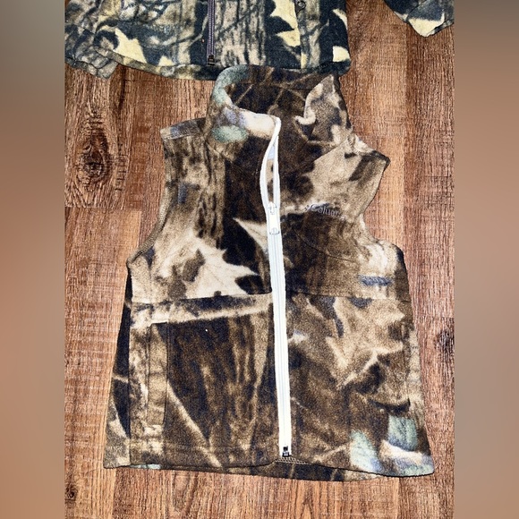 Camo Columbia Set Vest and Fleece Zip Up - Picture 2 of 5
